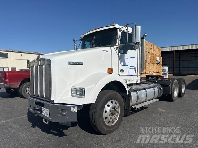 Kenworth T800 Τράκτορες