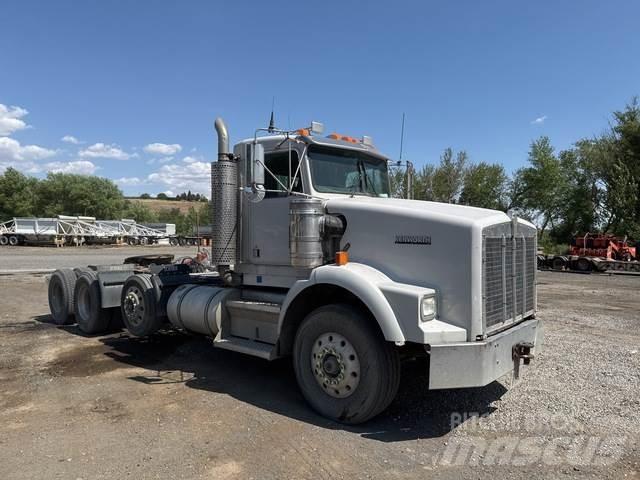 Kenworth T800 Τράκτορες