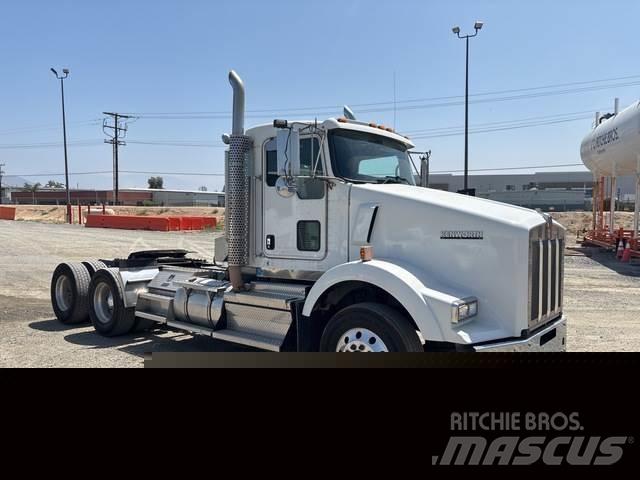 Kenworth T800 Τράκτορες