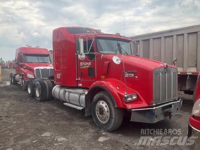 Kenworth T800 Τράκτορες