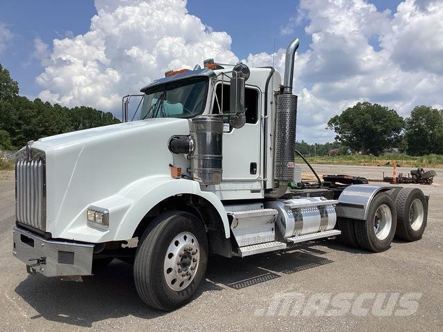 Kenworth T800 Τράκτορες