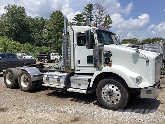 Kenworth T800 Τράκτορες