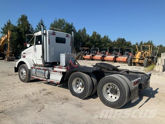 Kenworth T800 Τράκτορες