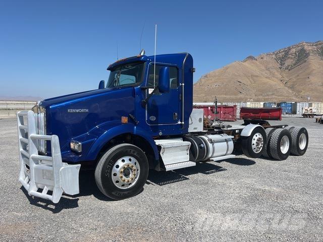 Kenworth T800 Τράκτορες
