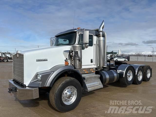 Kenworth T800W Τράκτορες