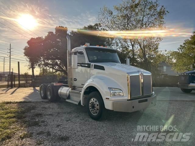 Kenworth T880 Τράκτορες
