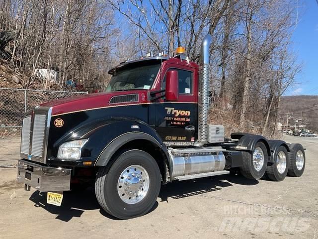 Kenworth T880 Τράκτορες