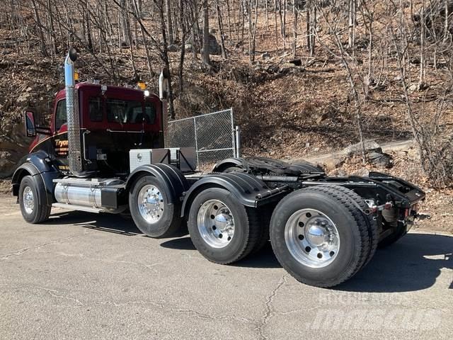 Kenworth T880 Τράκτορες