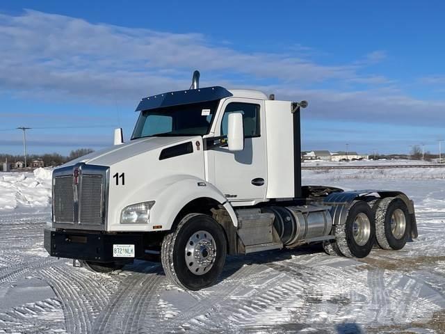 Kenworth T880 Τράκτορες