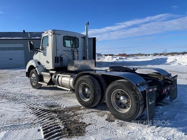 Kenworth T880 Τράκτορες