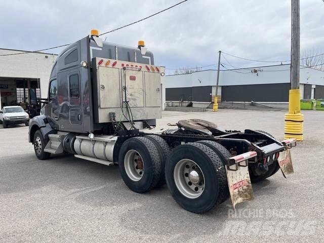 Kenworth T880 Τράκτορες