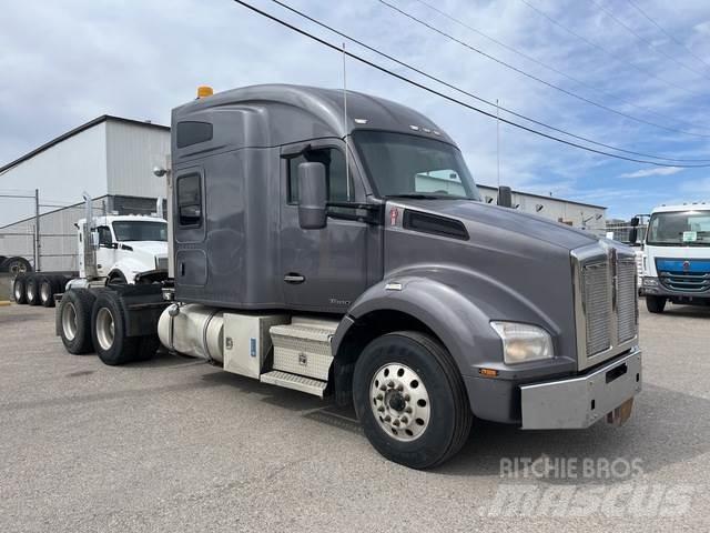 Kenworth T880 Τράκτορες