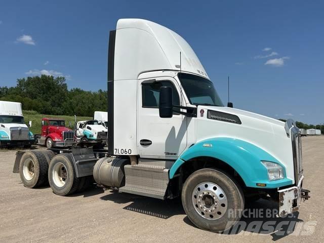 Kenworth T880 Τράκτορες