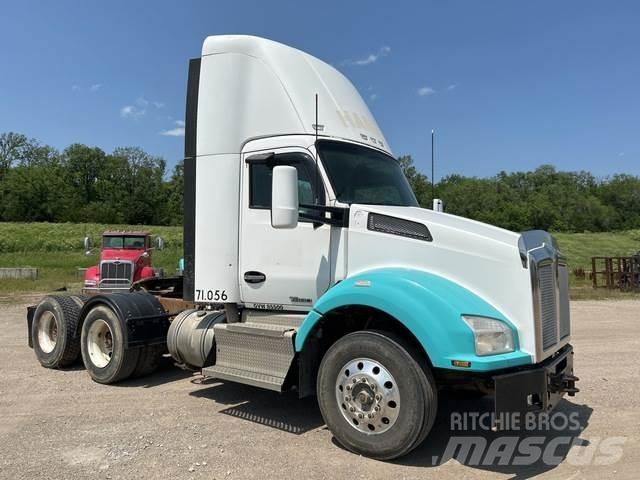 Kenworth T880 Τράκτορες