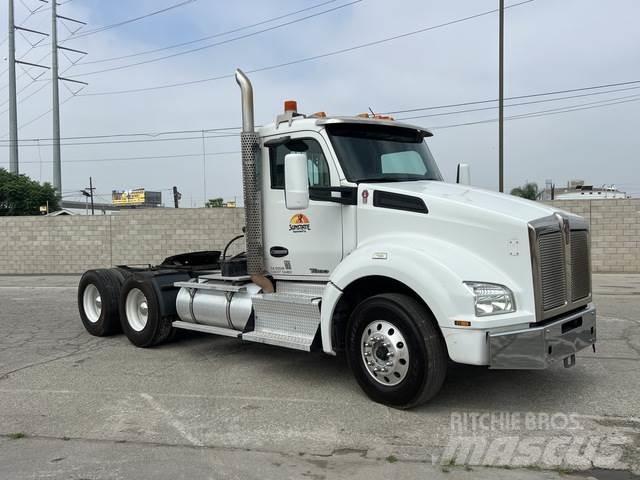 Kenworth T880 Τράκτορες