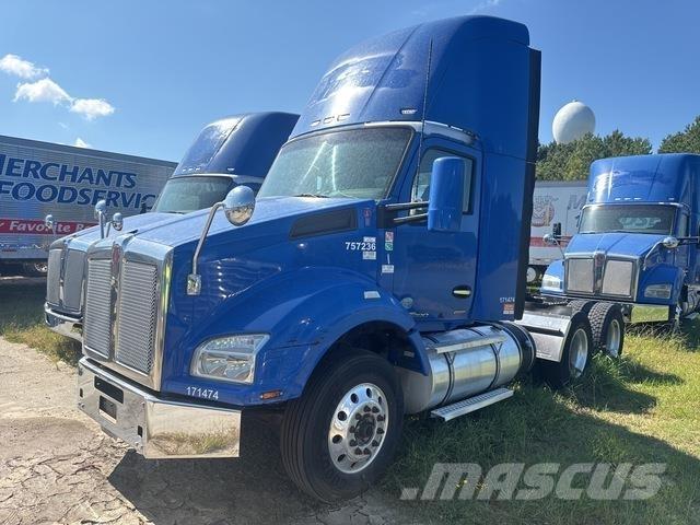 Kenworth T880 Τράκτορες