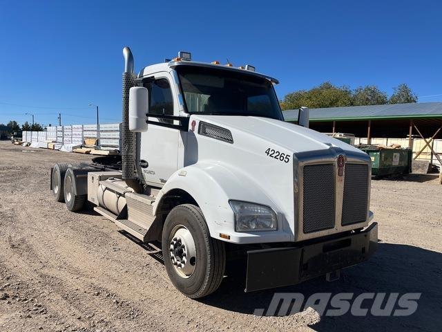 Kenworth T880 Τράκτορες