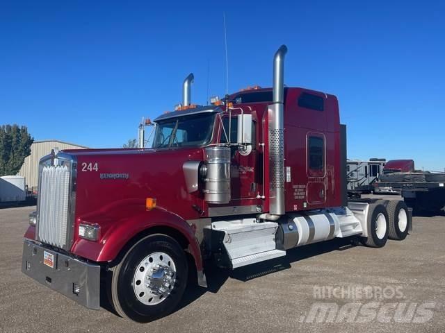 Kenworth W900 Τράκτορες