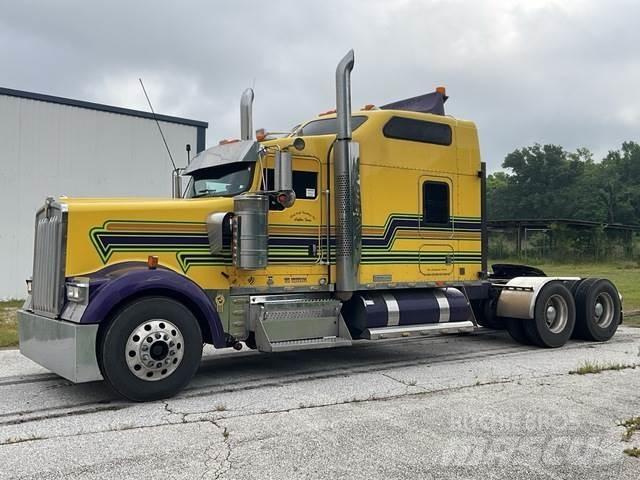 Kenworth W900 Τράκτορες