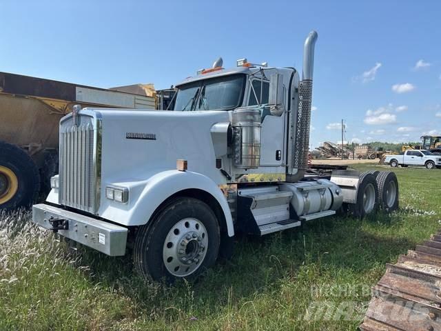 Kenworth W900 Τράκτορες
