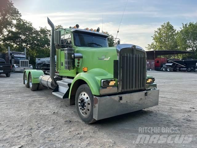 Kenworth W900 Τράκτορες