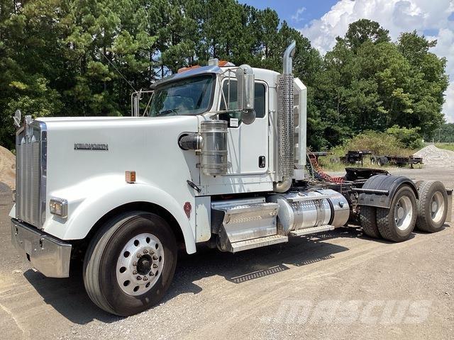 Kenworth W900 Τράκτορες