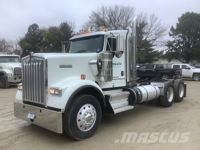 Kenworth W900 Τράκτορες