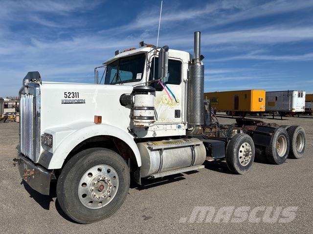 Kenworth W900B Τράκτορες