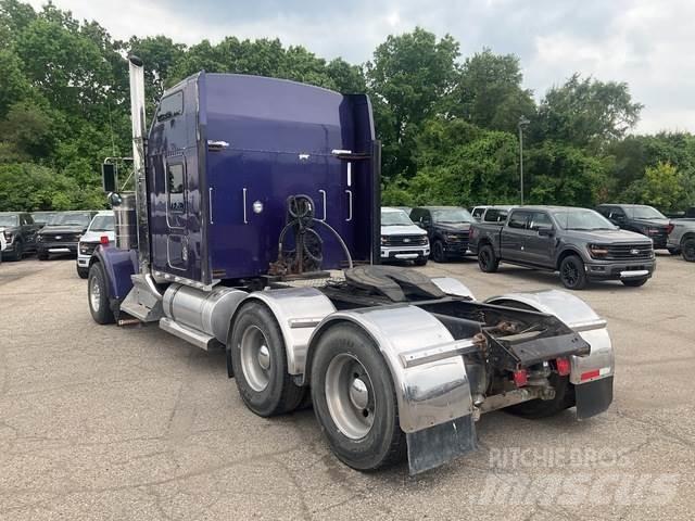 Kenworth W900L Τράκτορες