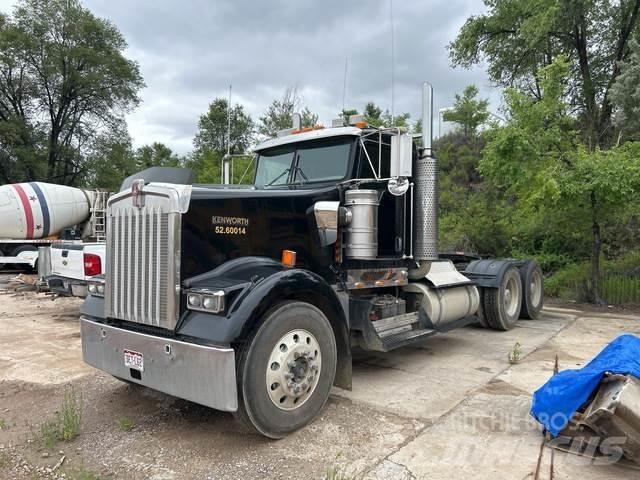Kenworth W900L Τράκτορες