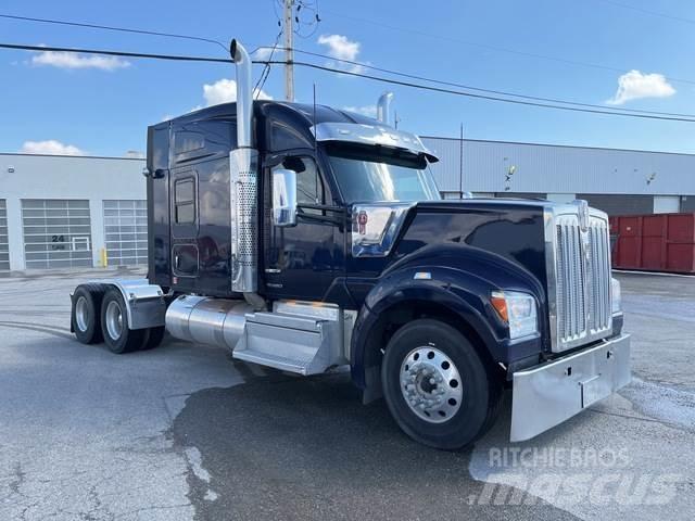 Kenworth W990 Τράκτορες