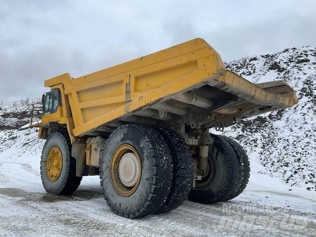 Komatsu 330M Σπαστό Dump Truck ADT