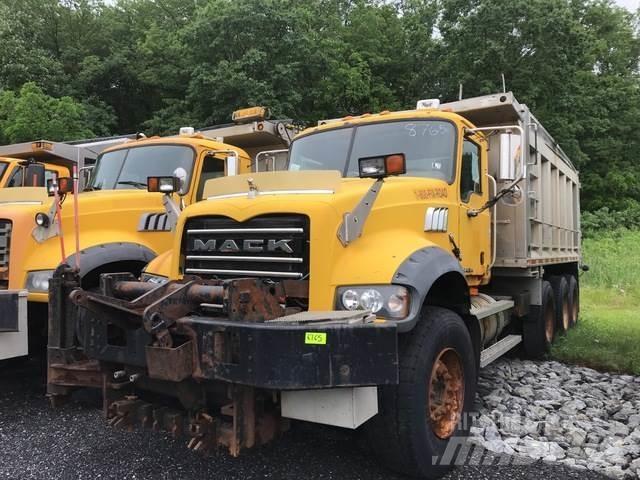 Mack 700 Εκχιονιστήρες και χιονοδιώχτες