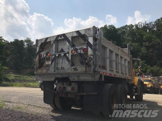 Mack 700 Εκχιονιστήρες και χιονοδιώχτες