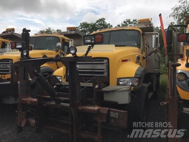 Mack 700 Εκχιονιστήρες και χιονοδιώχτες