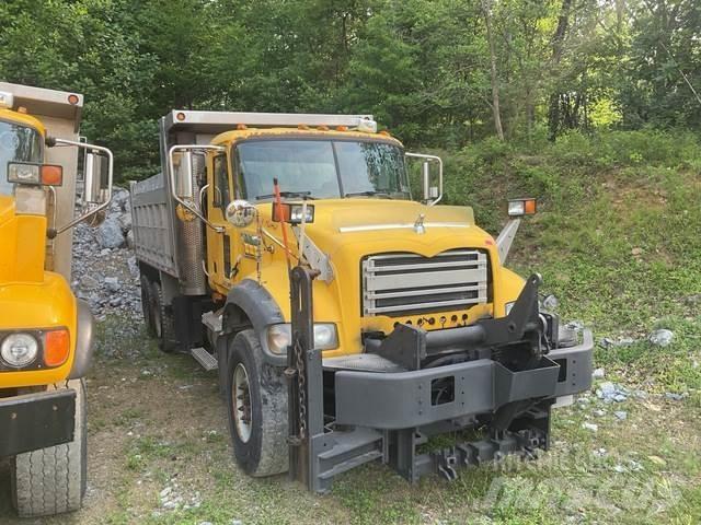 Mack 700 Εκχιονιστήρες και χιονοδιώχτες