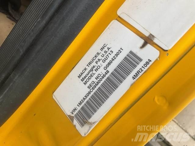 Mack 700 Εκχιονιστήρες και χιονοδιώχτες