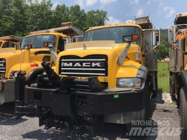 Mack 700 Εκχιονιστήρες και χιονοδιώχτες
