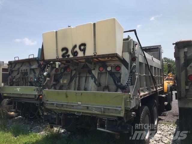 Mack 700 Εκχιονιστήρες και χιονοδιώχτες