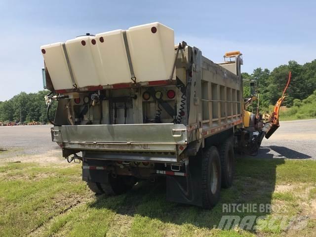 Mack 700 Εκχιονιστήρες και χιονοδιώχτες