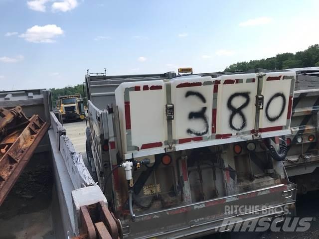Mack 700 Εκχιονιστήρες και χιονοδιώχτες