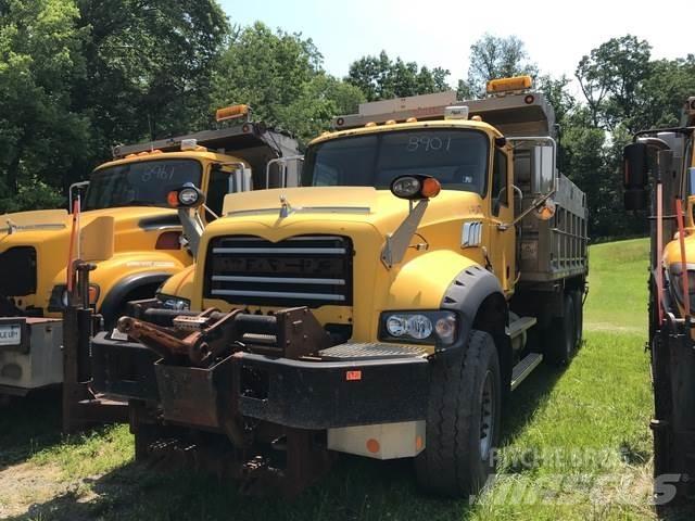 Mack 700 Εκχιονιστήρες και χιονοδιώχτες