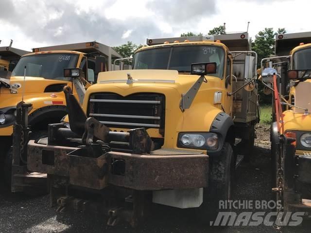 Mack 700 Εκχιονιστήρες και χιονοδιώχτες