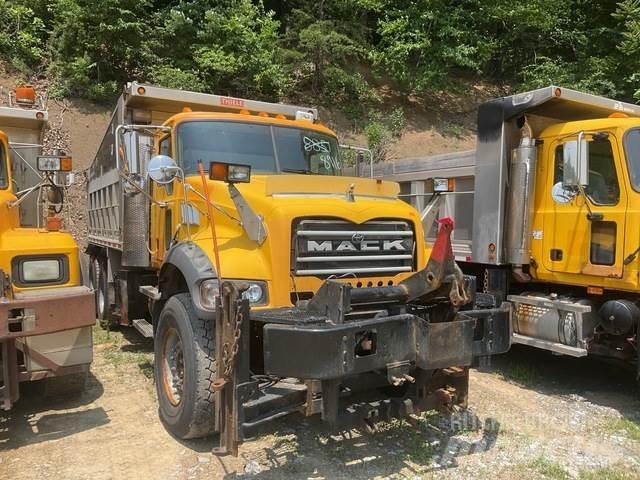 Mack 700 Εκχιονιστήρες και χιονοδιώχτες