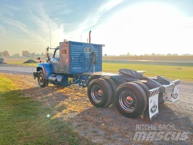 Mack B-61 Τράκτορες