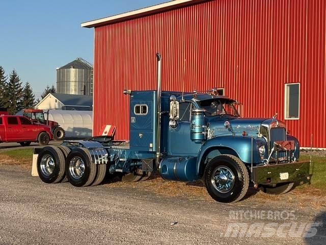 Mack B-61 Τράκτορες