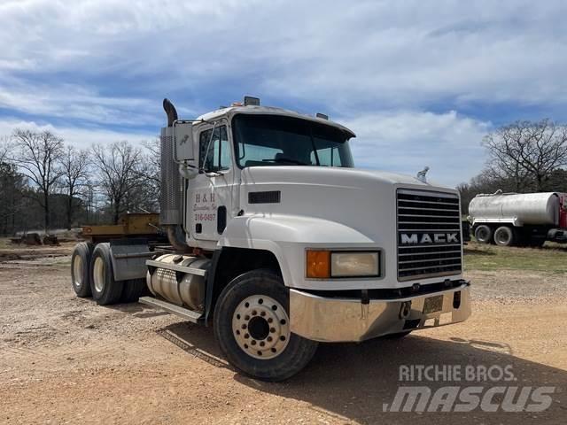 Mack CH613 Τράκτορες