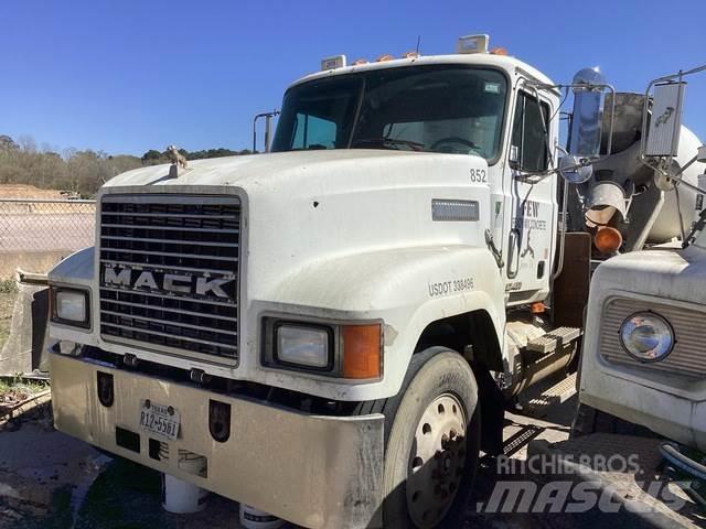 Mack CH613 Τράκτορες