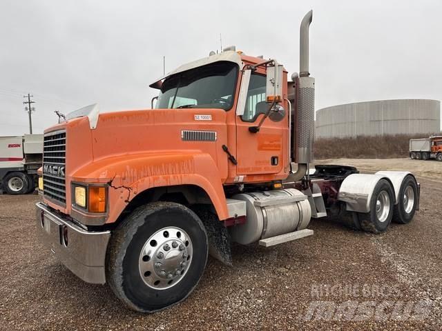 Mack CHN613 Τράκτορες