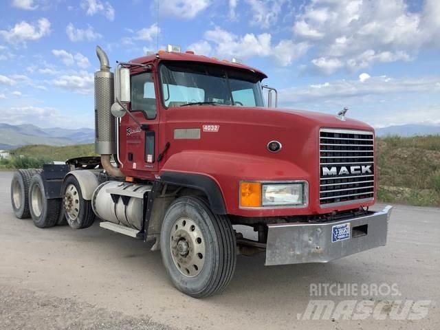 Mack CL733 Τράκτορες